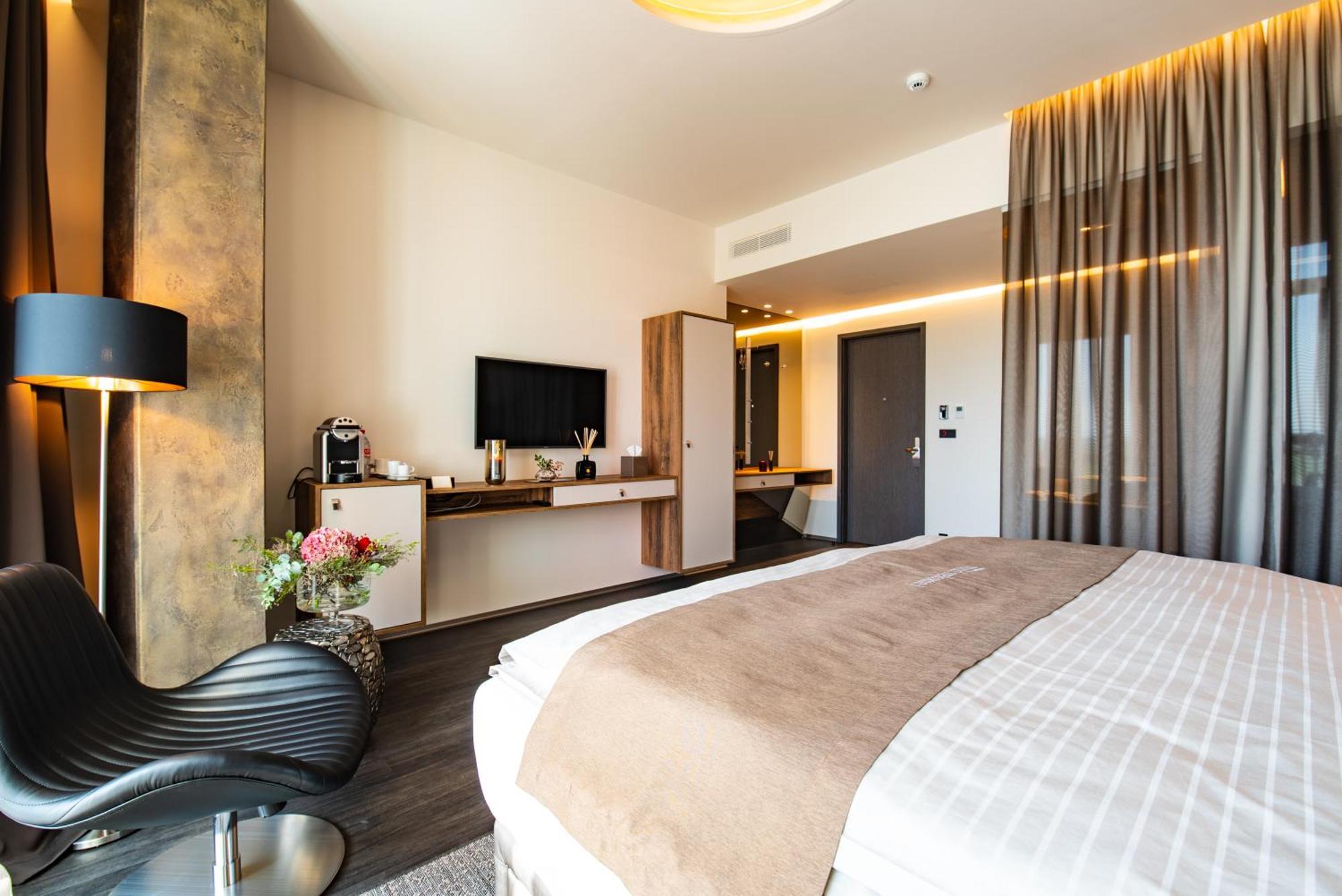 Nutrend World Hotel Olomouc Eksteriør billede