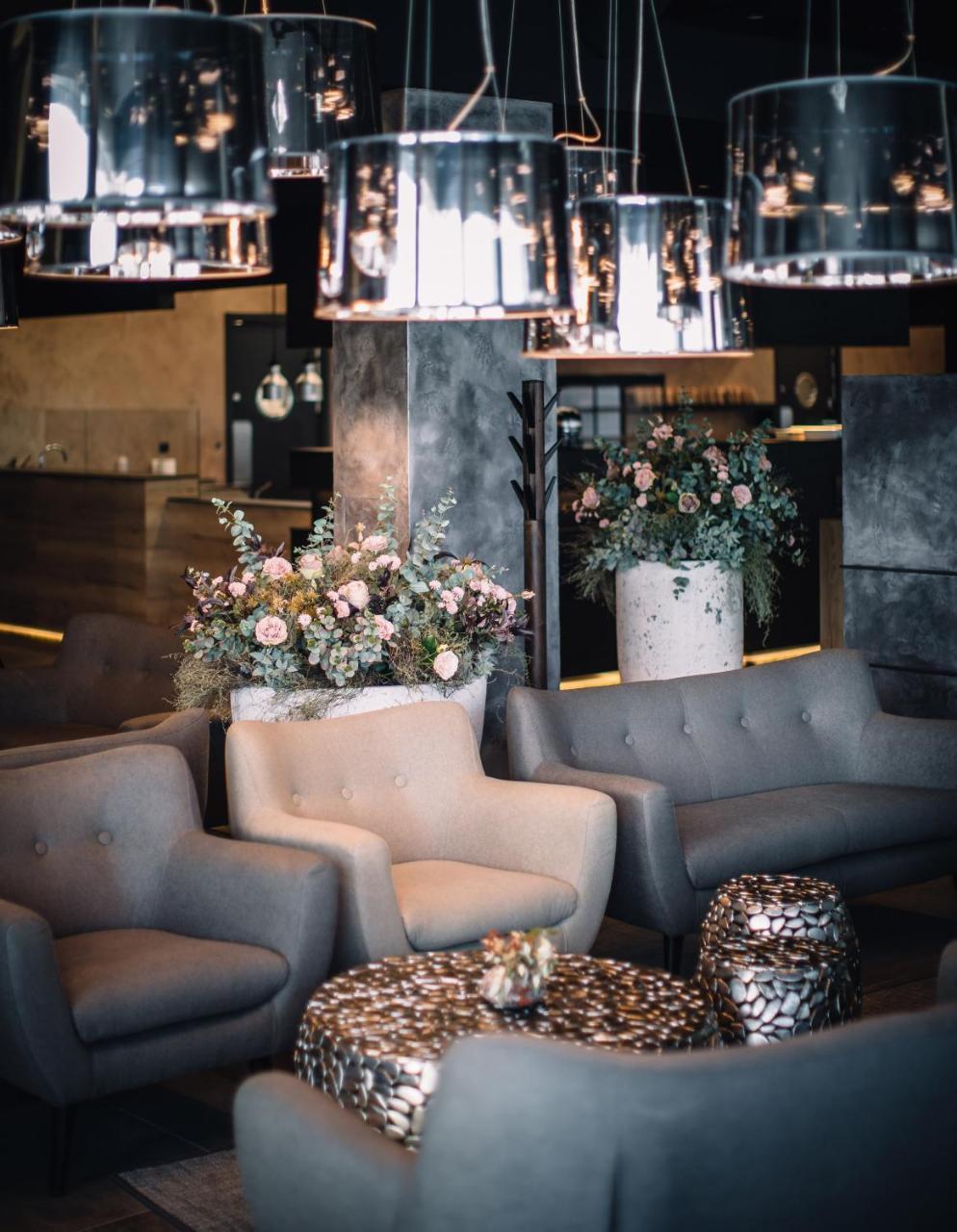 Nutrend World Hotel Olomouc Eksteriør billede