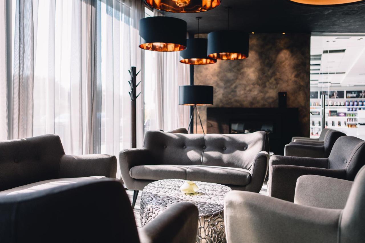 Nutrend World Hotel Olomouc Eksteriør billede